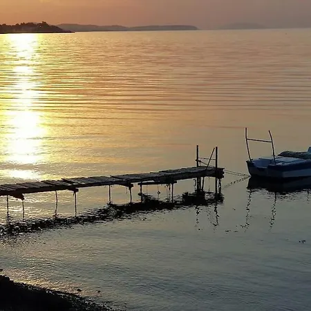 Villa Demiris At Vrachneika