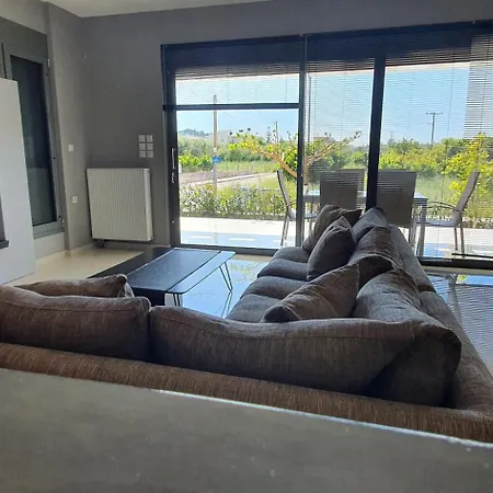 Demiris At Vrachneika * Flámbouras