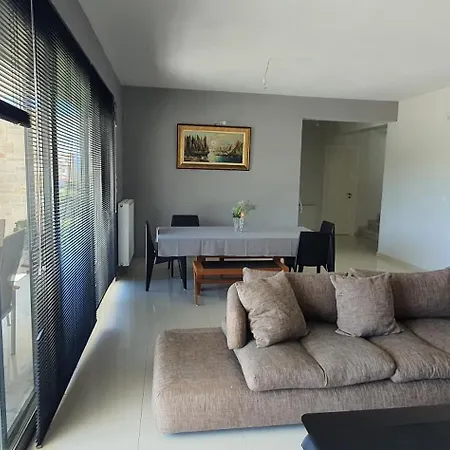 Demiris At Vrachneika Villa *