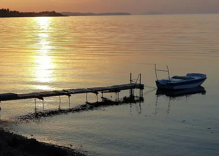 Vila Demiris At Vrachneika